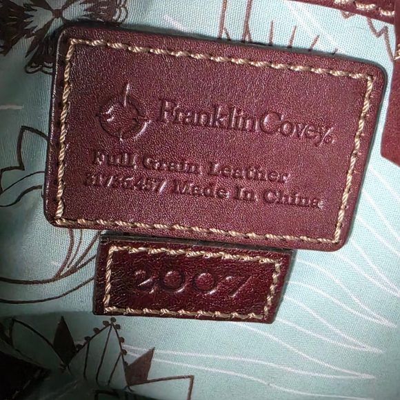 Women's Franklin Covey Burgundy Leather Tote Bag One Size with Light Blue Lining - Picture 11 of 13